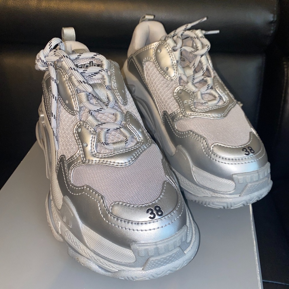 Balenciaga triple s sneaker